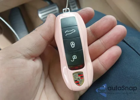 2015 Porsche Cayenne S z USA, uszkodzony, nr VIN WP1AB2A26FLA56184